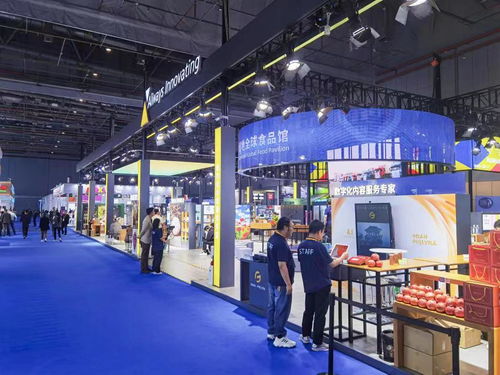 綠地全球商貿港攜手橙菲科技,展示 ai人工智能技術