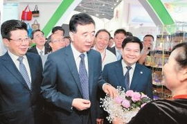 小白楊，累并快樂著——組織文化藝術交流活動的點滴感悟